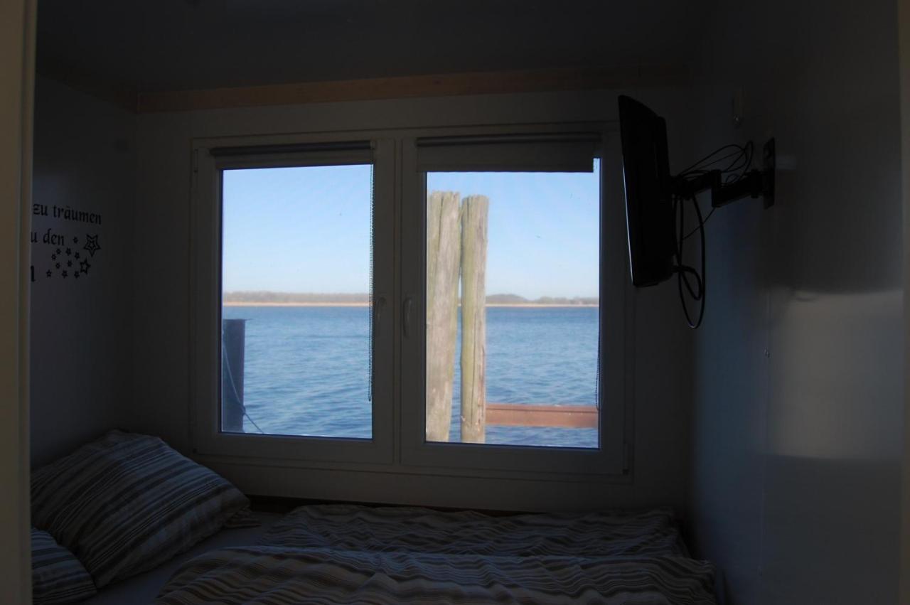 Feststehendes Hausboot Hotell Kolonie Zern Exteriör bild